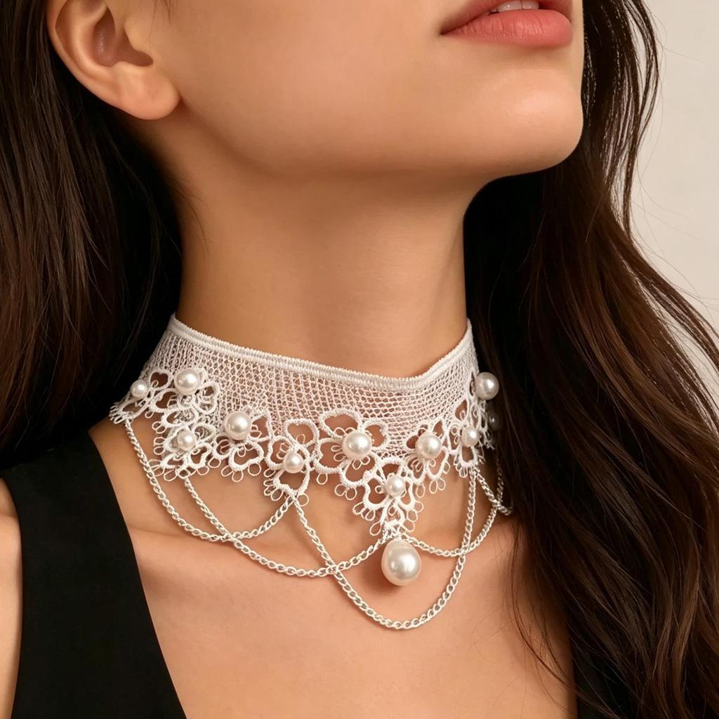 Retro Pearl Lace Choker Necklace: High-End, Versatile Clavicle Chain for Women