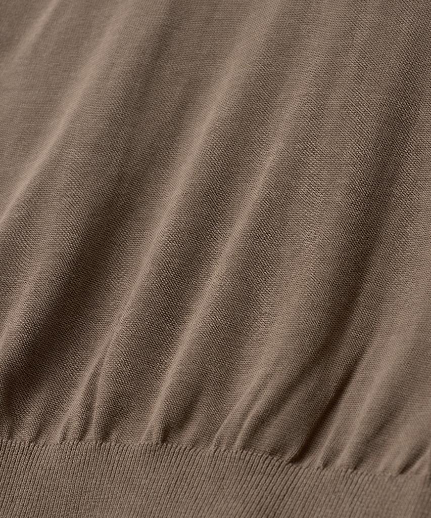 ANOTHER OFFICE WOMEN W. Current Silk V-Neck Knit (Mild Brown)
