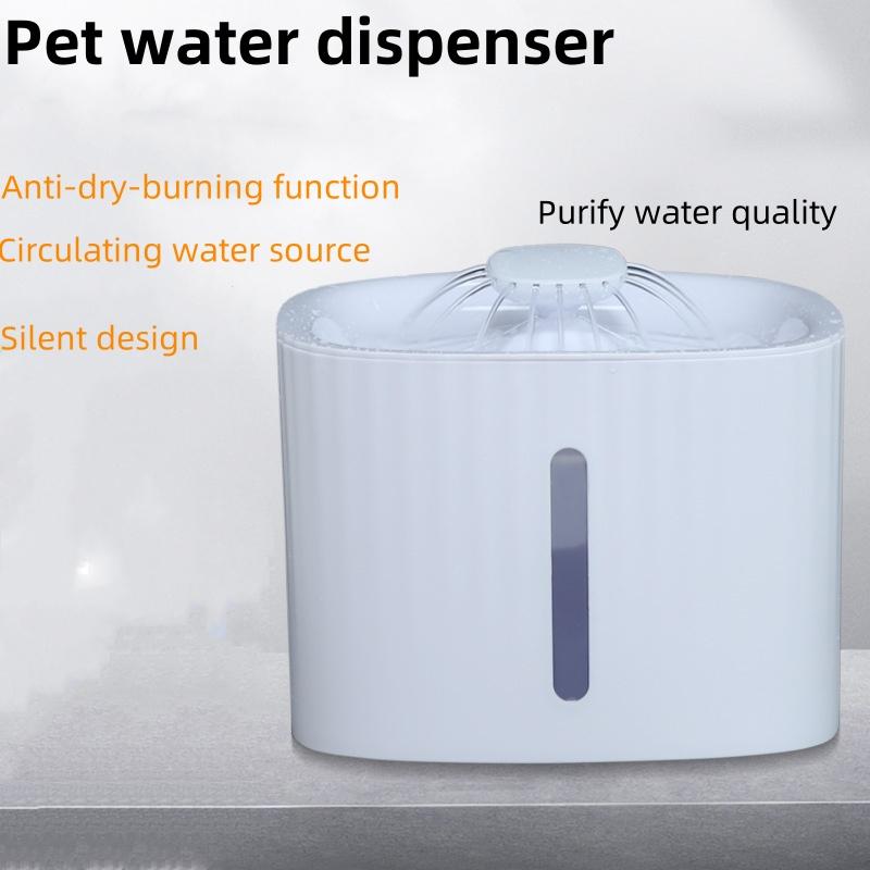 The new cat water fountain features an automatic circulating water flow system, keeping pets' mouths dry, suitable for dogs and