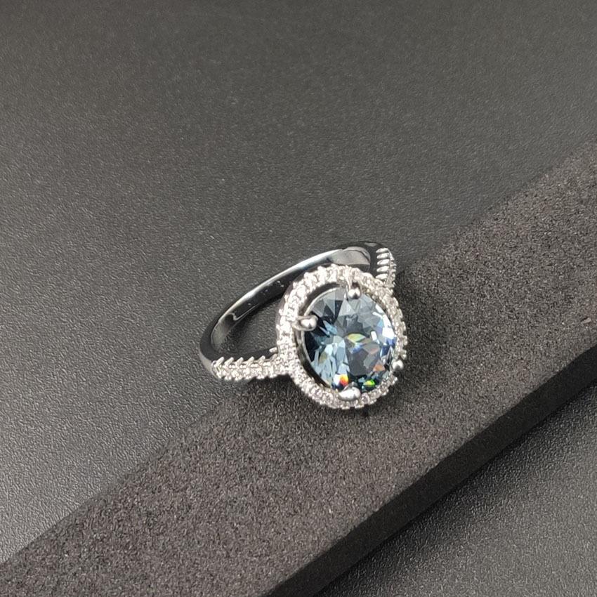 Luxuriöser Zirkon-Saphir-Ring im europäischen Stil: Voll-Diamant-Kristall Verlobungs-/Hochzeitsschmuck.