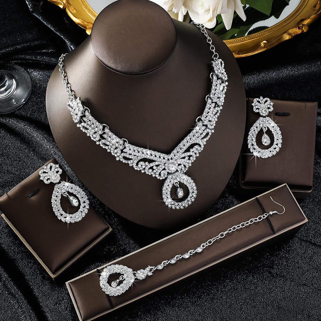 Vintage Luxury Style Necklace, Earrings, Bracelet, Three Piece Set Suitable for Brides' Weddings, Red Carpets, Birthday Parties