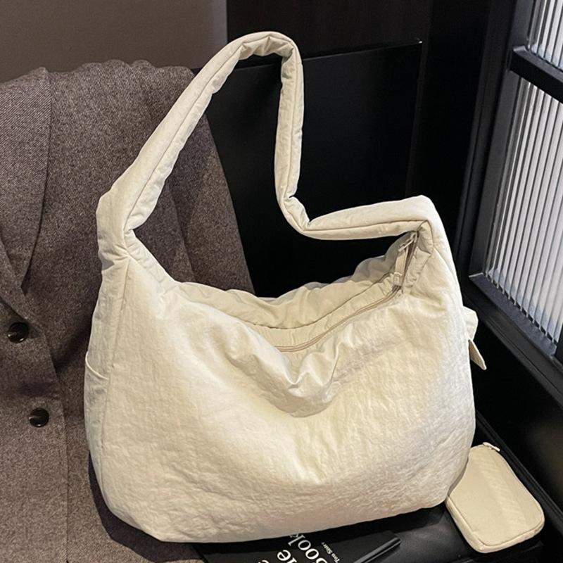 Relaxed Crossbody Bag for Women, Large-capacity Casual and Stylish Single-shoulder Bag, Commuting Dumpling Bag