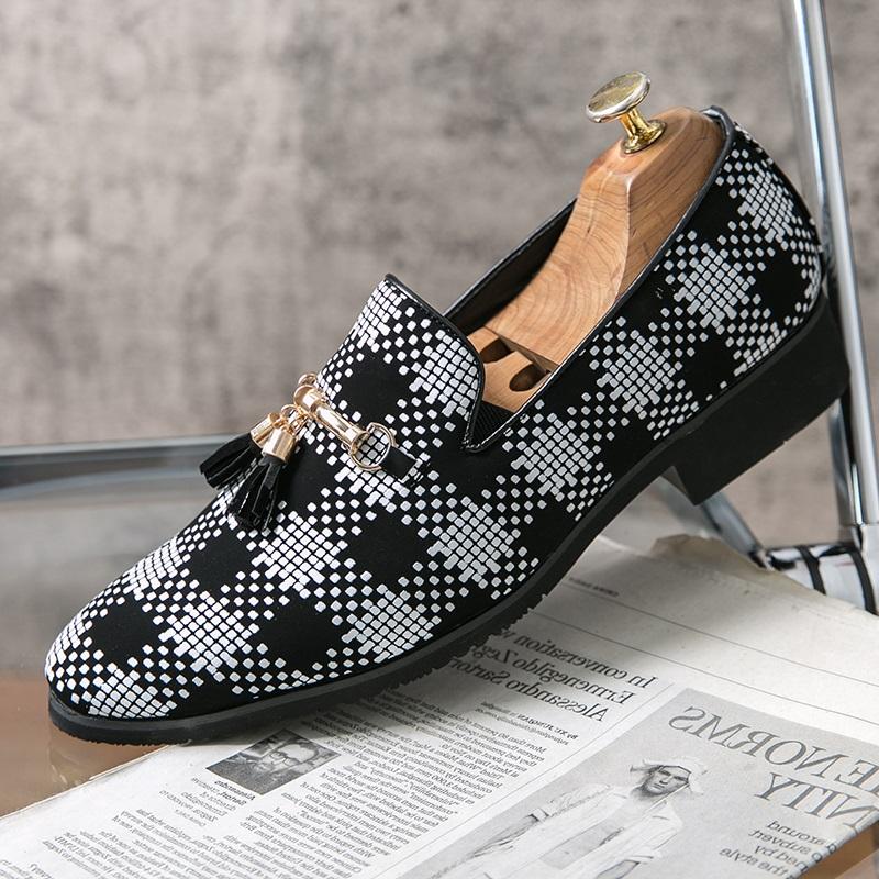 

Роскошный трендовый дизайнерский новый патент из кожи с кисточками повседневная обувь для мужчин черная удобная обувь лоферы для формальной свадьбы выпускного вечера 38 чёрный