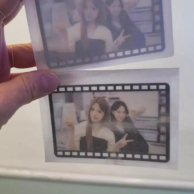 Selling 6 RESCENE photocards sealed)