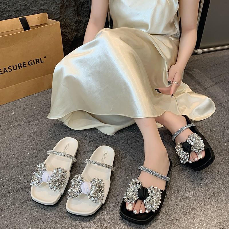 Temperament Rhinestone Bow with Slippers 2025 New Summer Flat Bottom Low Heel Women's Beautiful Outer Sandals
