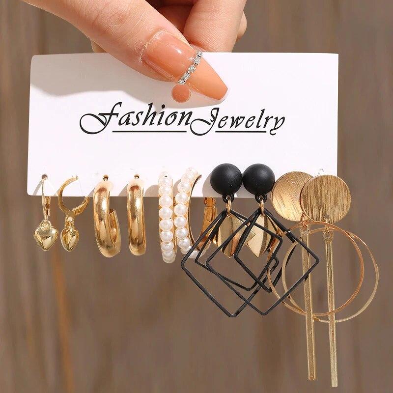 17KM Vintage Gold Color Hoop Earrings Set Pearl Metal Dangle Earrings for Women Crystal Twist Earrings Trendy Fashion Jewelry