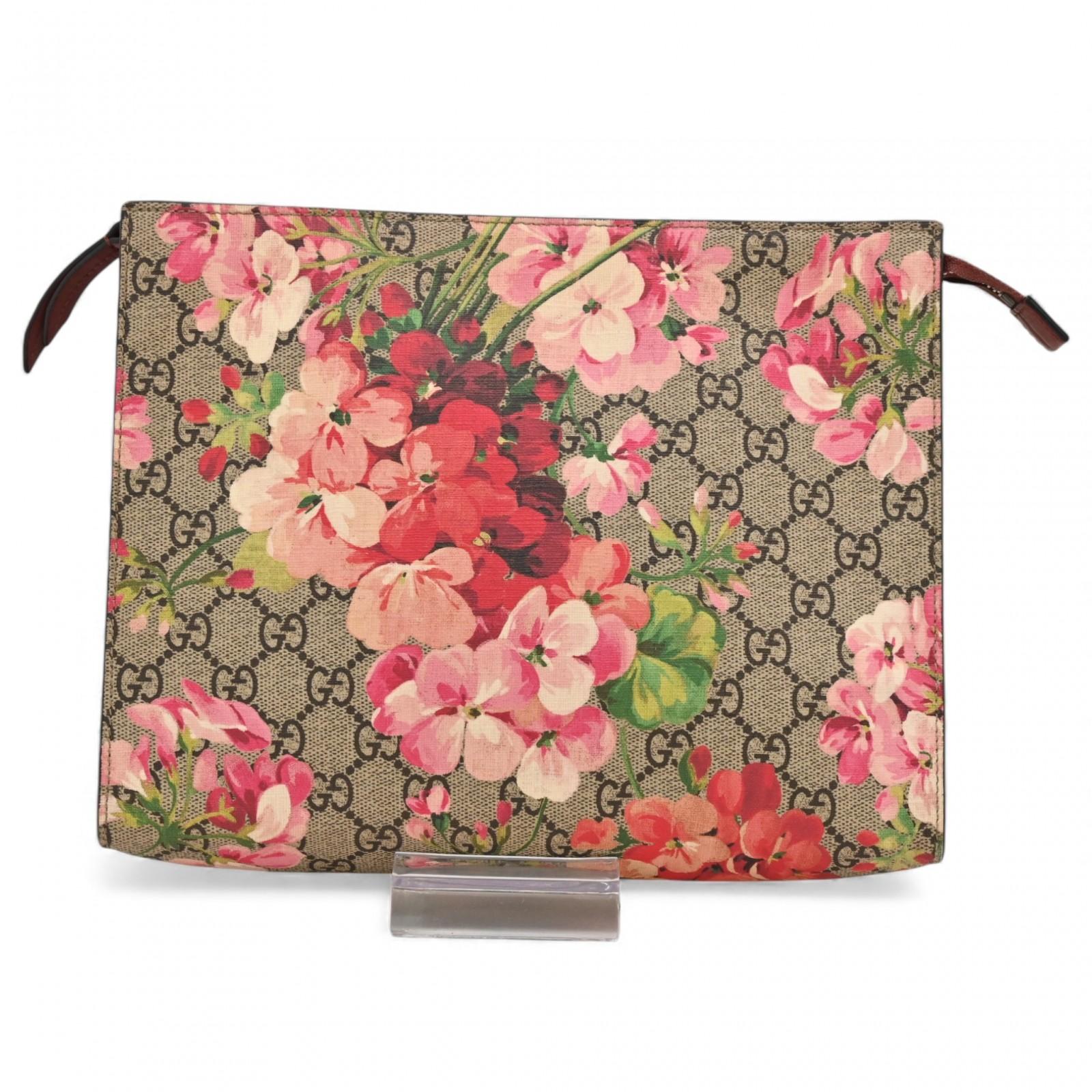 

Auth GUCCI GG Blooms GG Supreme Clutch Bag gu5435uu