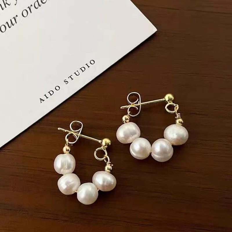 Vintage Pearl Stud Earrings Women Minimalist Gold Tone Retro Elegant Dainty Jewelry Gift 6137