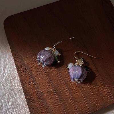 Gentle Purple Vine ~ Cercei cu nufăr din sticlă retro franceză pentru femei.