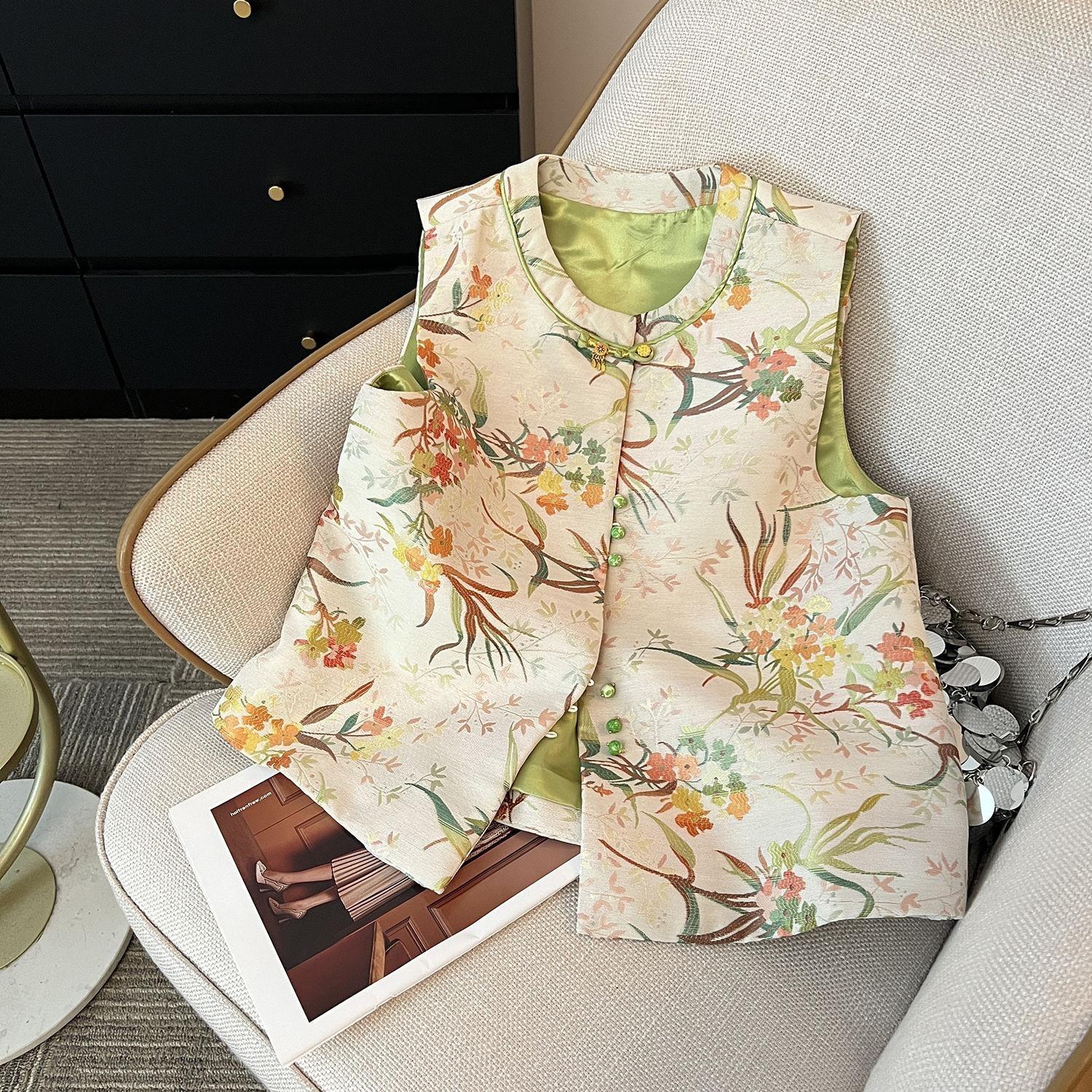 

В этом году женщины в жилетах носят новые жаккардовые жилеты без рукавов весной, осенью и зимой. 3XL (recommended 138-75kg)