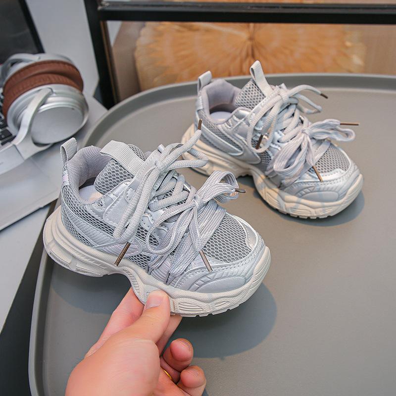 

[Spring Kids Lightweight Running Shoes Girls Breathable Soft Sole Anti Slip Dad Sneakers Fashion Sports Shoes for Big Kids] size 26 серый