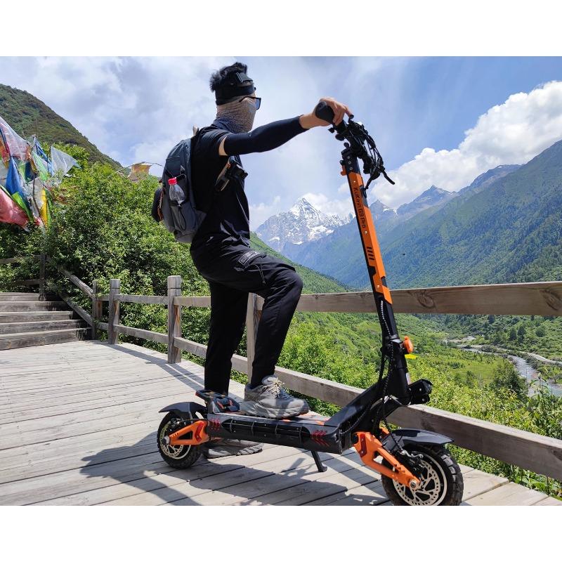 KuKirin G3 Pro Elektroroller 2400W Motor 52V 23,4Ah Batterien 80KM Reichweite 60Km/h Geschwindigkeit 10" Reifen Doppelstoßdämpfer
