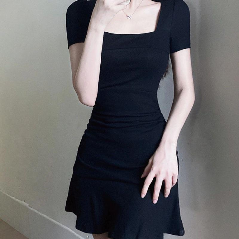 

Шикарное маленькое черное платье с квадратным вырезом и юбкой «рыбий хвост» - Летний стиль, стройнящий талию XL (115-130 Jin)