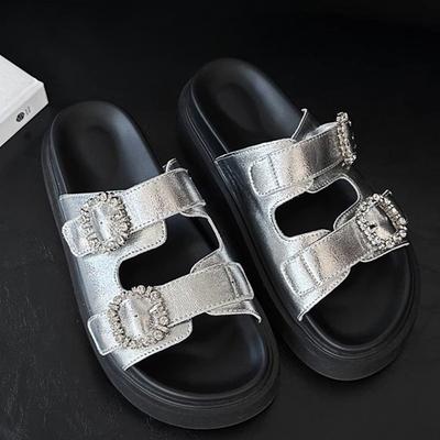 Neue Damen Schuhe mit quadratischer Schnalle, dicksohlige, höhenverstärkende Ein-Riemen Sandalen und Slipper