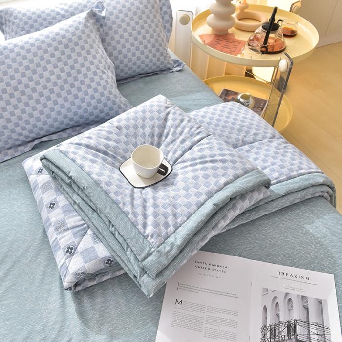 Simple Modern Air Condition Thin Blanket Summer Quilt Cotton Fluffy Plaid Blanket On The Bed Comfortable Comforter