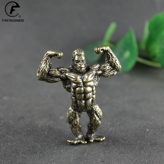 Важка Латунь Фітнес Горила Маленька Скульптура Прикраса для Під'їзду для Вітальні Тварина Орангутан Фігурки Настільні Прикраси Вироби