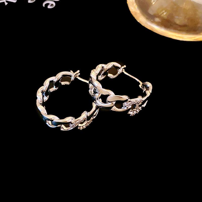 

Real gold electroplated zircon chain ear buckle European and American light luxury earrings fashion temperament earrings high-end women
