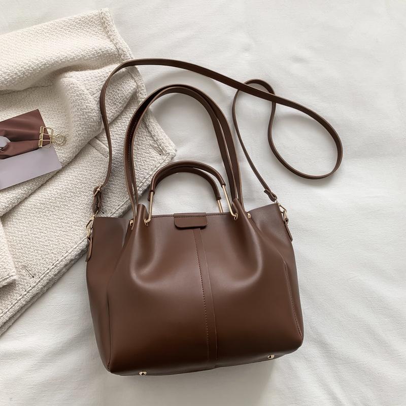 Retro Niche Design Portable Large-Capacity Bag Female Tide Commuter Tote Bucket Bag