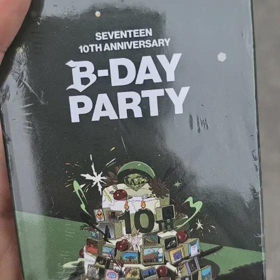 

Seventeen 10th Anniversary Submarine Bridge Stamp Tour Photocard