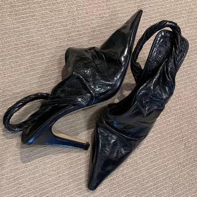 Pointed-Toe Half-Drag Sandals For Women, New Summer 2025 Style Versatile And Elegant Flat Single Shoes Mules Straps Flip-Flops