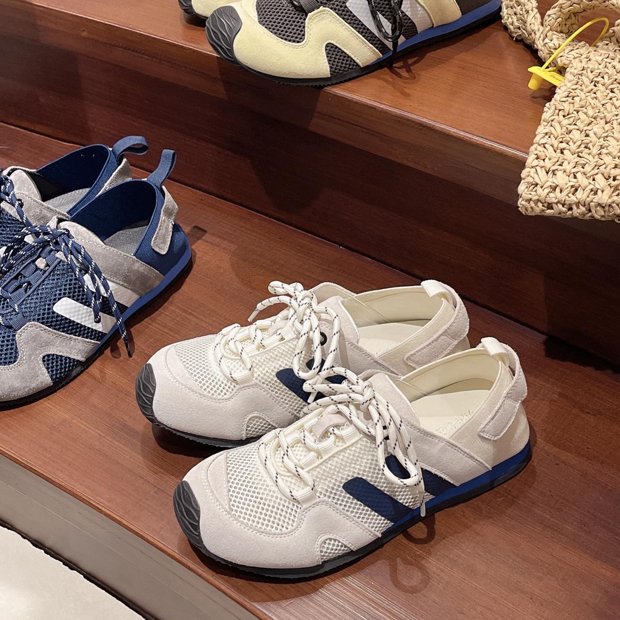 

Super fire ugly cute color matching casual sports moral training shoes women s 2025 summer new mesh breathable non-slip board shoes trendy shoes 40