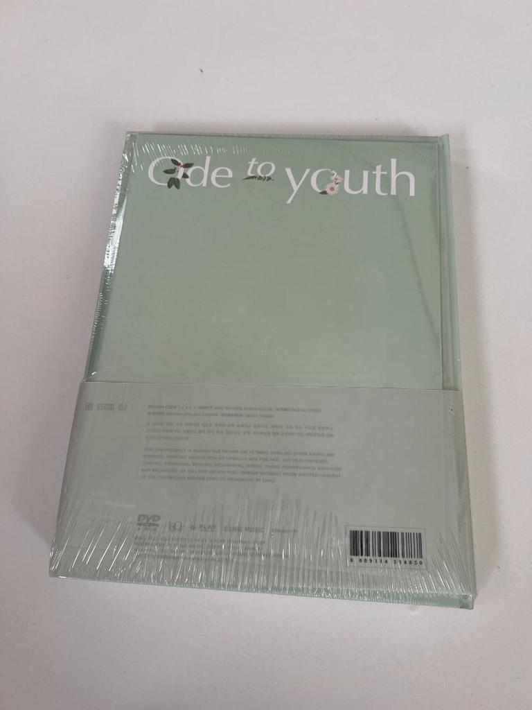 [USED] ATEEZ 1st Photo Book Ode To Youth