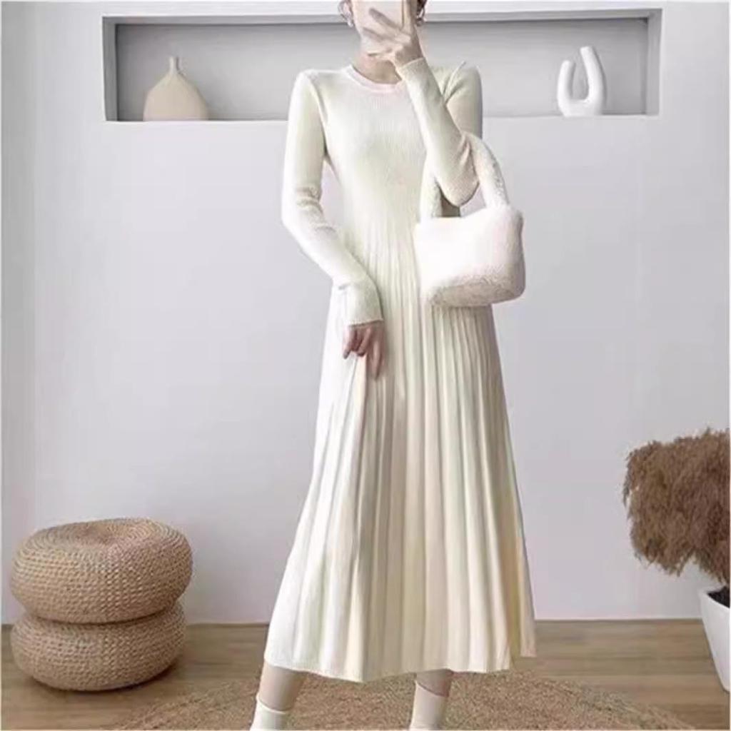 Stickad långärmad slim fit plisserad tröjklänning för höst och vinter