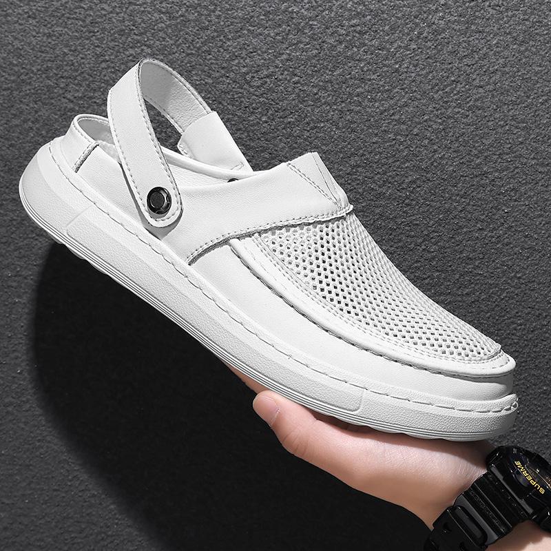 Fashion Street Style Breathable Mens Slippers Lightweight Male Slides Non-Slip Anti-collision Toe Shoes for Outdoor Beach Flats Sandals