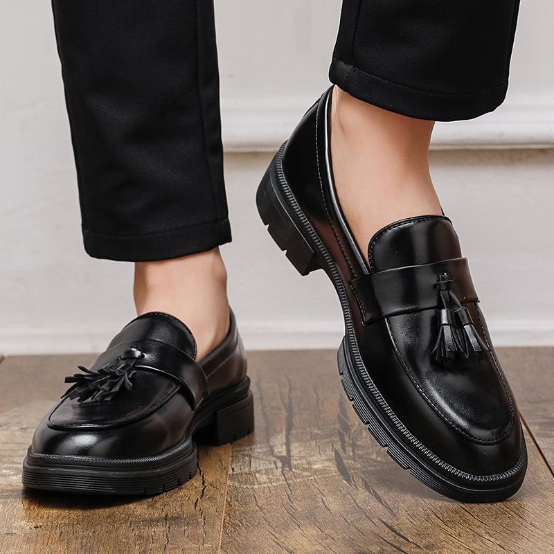 22 новые маленькие кожаные туфли большого размера с бахромой 38