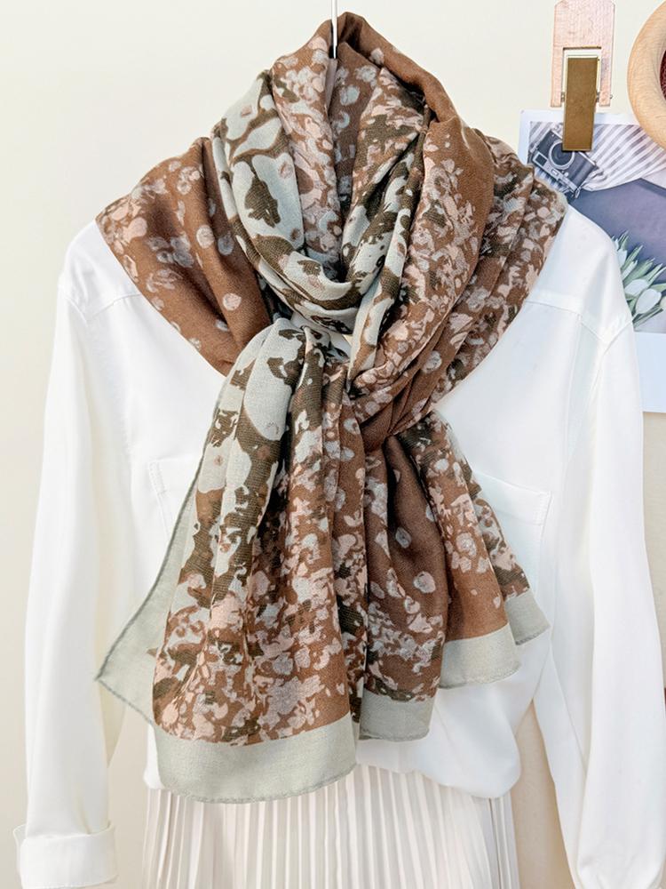 Elegant Women Silk Scarf Beach Wrap Shawls Vintage Print Ladies Sunscreen Bandanas Hijab Mujer Bohemian Scarve Pareo Casual New
