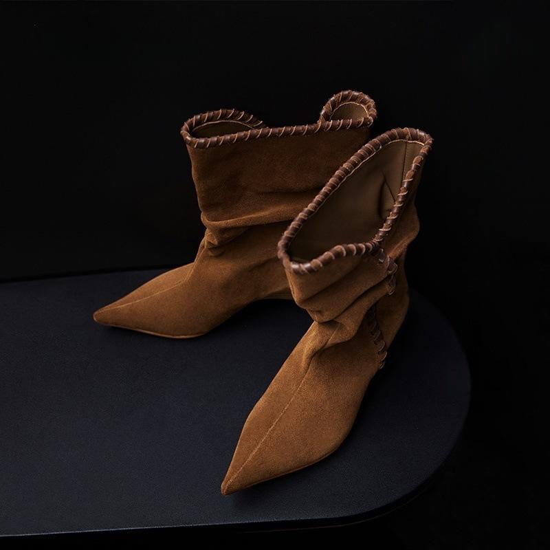 Złożone modne staromodne buty na platformie damskie 2025 jesień nowe damskie wszechstronne i cienkie krótkie botki szpiczaste średniej długości cholewka modne botki