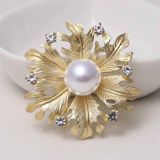 Flower Matte Brooches Matte Pearl Brooches Matte Gold Color Color Matte Color Pin Brooch Chic Stylish Retro Rhinestone BroochFlower Jewelry