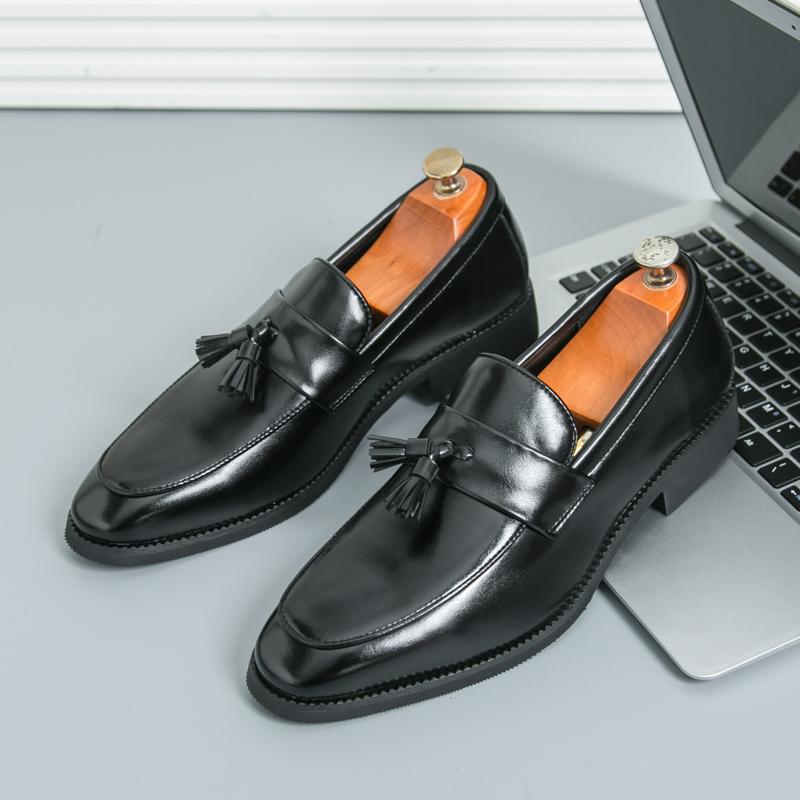 Fashion British Casual Business Flats All-match Men's Walking Shoes Fashionable Men Loafers High Quality Tassel Dress Shoes Plus Size 46