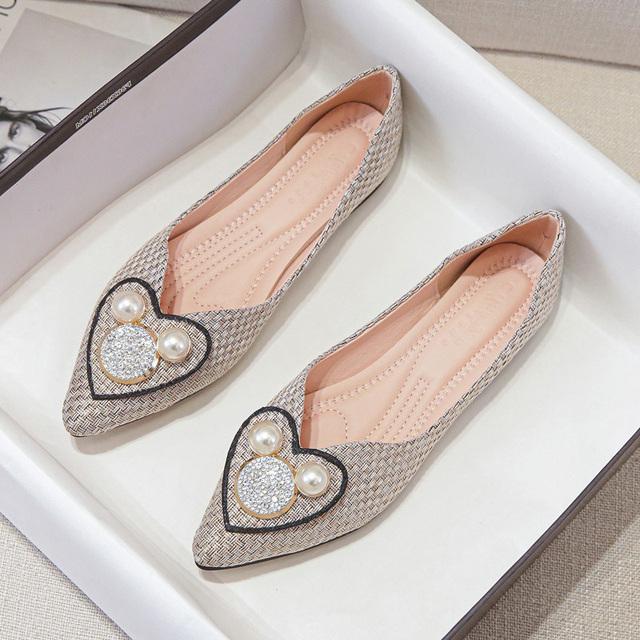 New Fashion Women Daily Pointed Toe Flats Lady Casual Slip On Low Heels Female  Sparkly Rhinestone Barefoot Shoes Plus Size