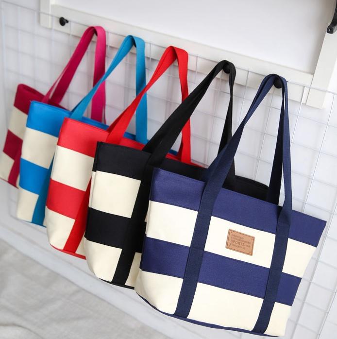 Classic And Stylish Canvas Shoulder Bag For Women With Versatile Design