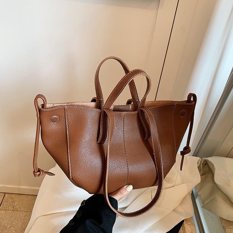 

Женская ретро-сумка-тоут большой вместимости 2024: Универсальная повседневная сумка через плечо для поездок на работу