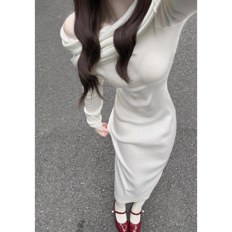 [] One-word shoulder knitted dress, early autumn off-the-shoulder long-sleeved temperament, slim-fitting design, gentle wind long dress