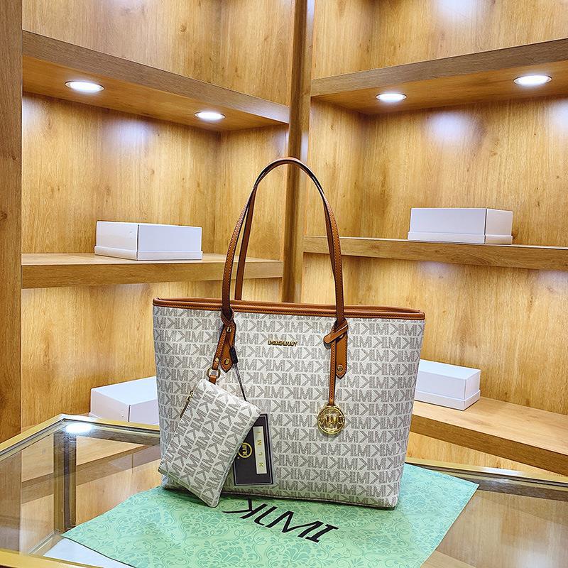 Ladys Commuter Letter Handbag Casual Large Capacity Girls Shoulder Mother Bag Shopping Bag High-grade Texture Classic Hundred PU