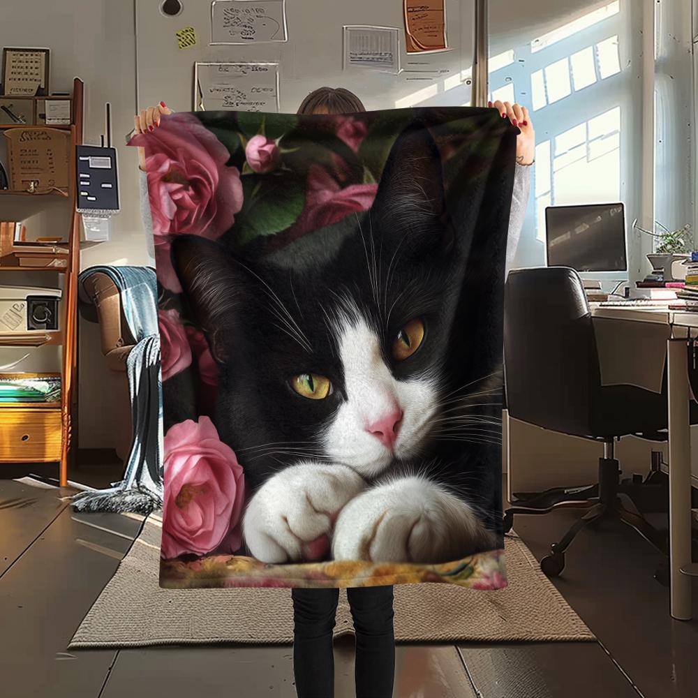 Calico Cat and Flowers,pattern Flannel Blanket, High quality Comfortable for All Seasons, Home Decor, Warmth and Comfort, Perfect for Gifts.