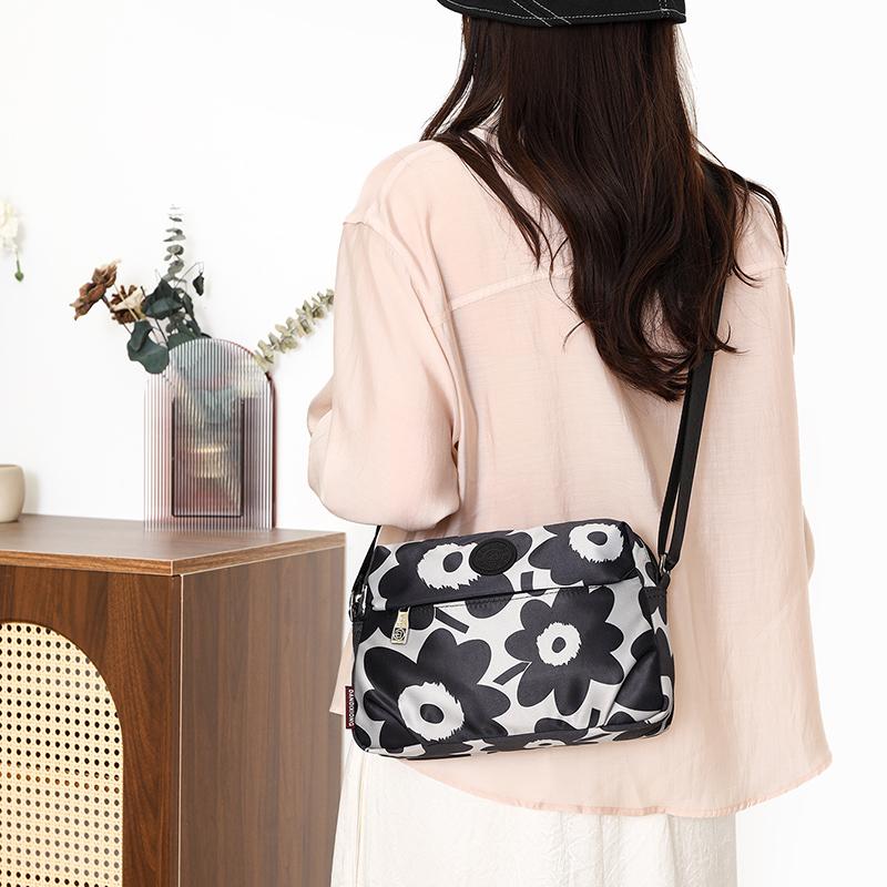 Sunflower Crossbody Bag Women's Multi-Layer Large Capacity Shoulder Bag