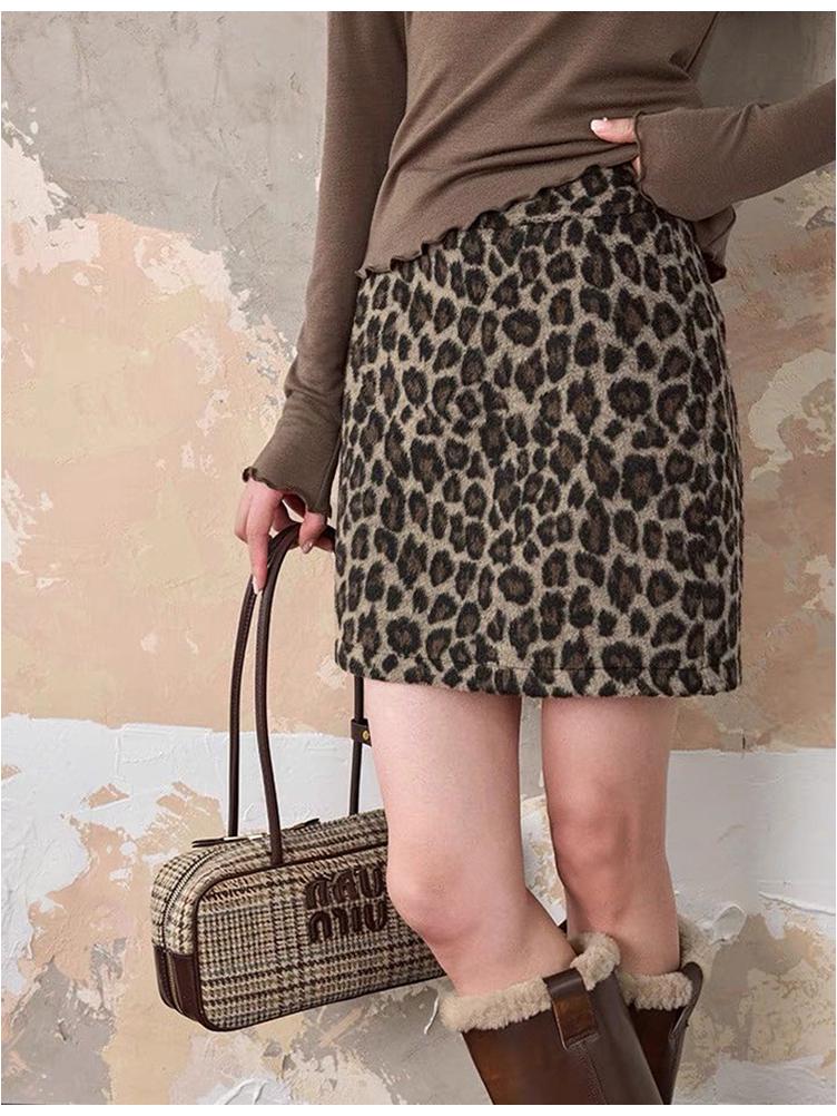 Wollrock mit Leopardenmuster, hoher Bund, A-Linie - Damen Herbst/Winter 2025 Kollektion, Kaffeefarbe, Schlankmachender, figurbetonter kurzer Rock.
