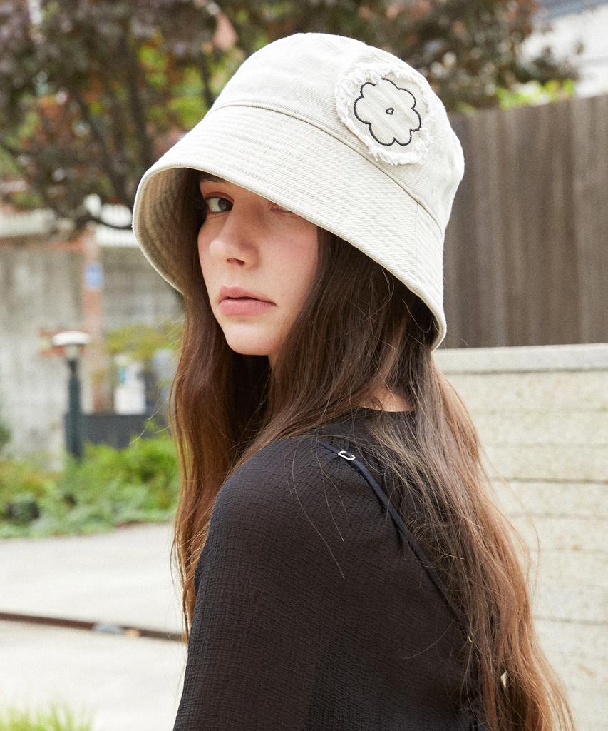 Elkebeullum Flower Patch Cotton Beige Bucket Hat