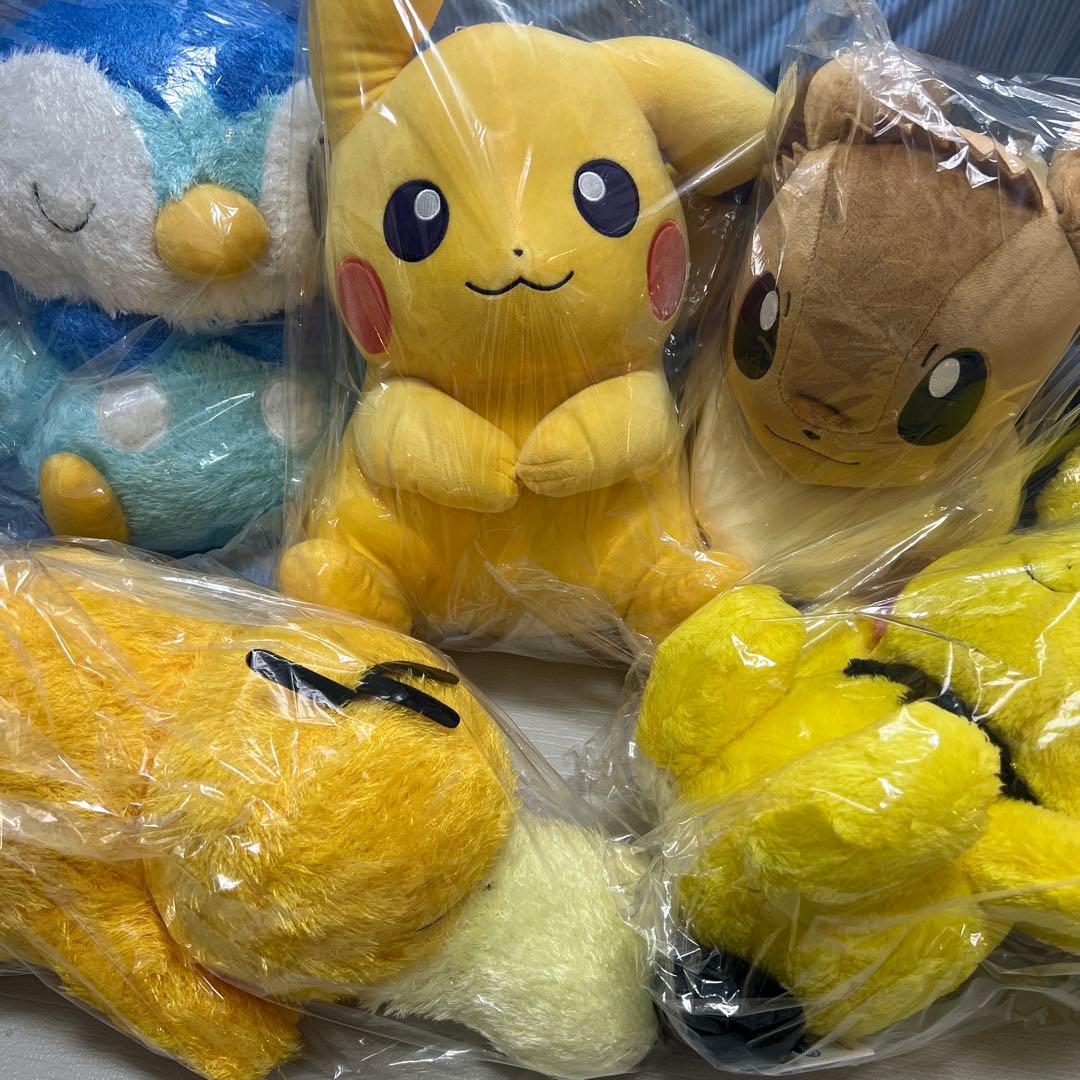 Pokemon plush toy set five.