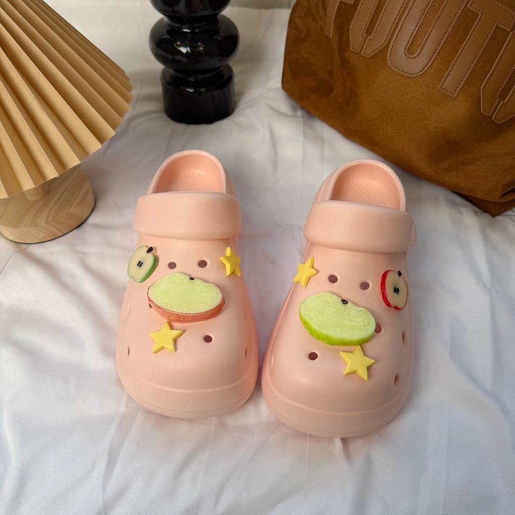 Spring and summer thick-soled casual stepping on shit feels comfortable and cool slippers cute cartoon apple stars thick-soled hole shoes women