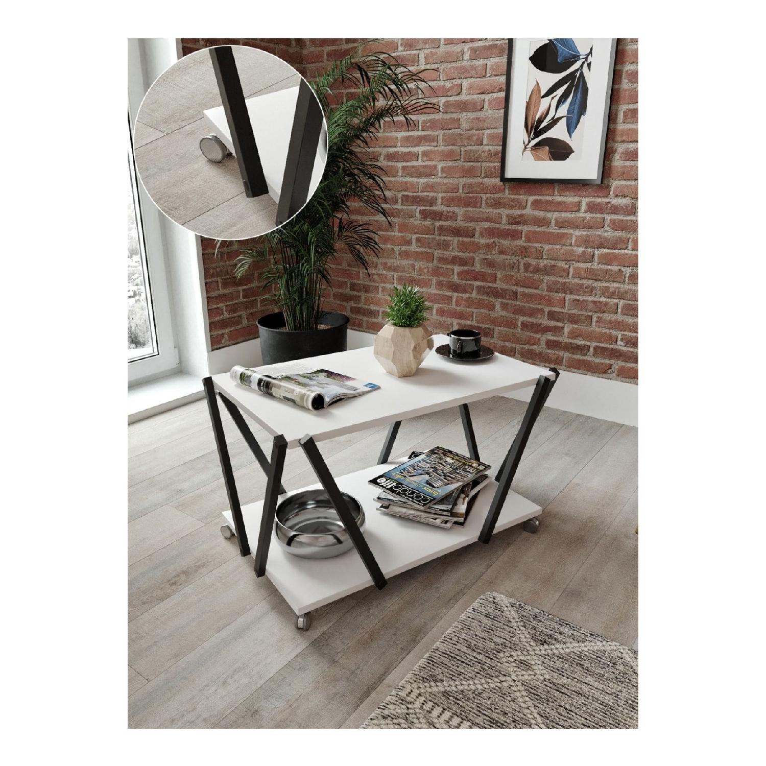 

Журнальный столик Ekopa на колесиках бело-черный