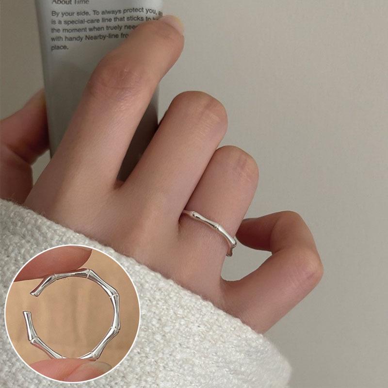 Korean S925 Silver Cross Military Flower Ring: Retro, Adjustable, Fashionable Hip-Hop Index Finger Design for Women.