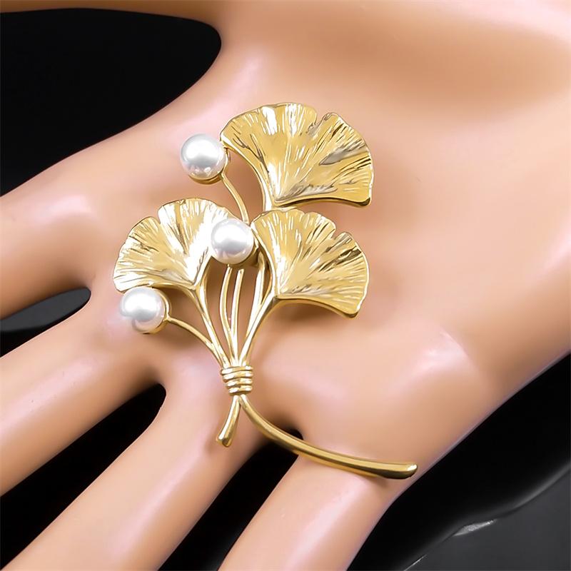 Retro Elegant Ginkgo Leaf Brooches for Women Stainless Steel Gold Color Wedding Party Brooch Pin Accessories Jewelry Gift