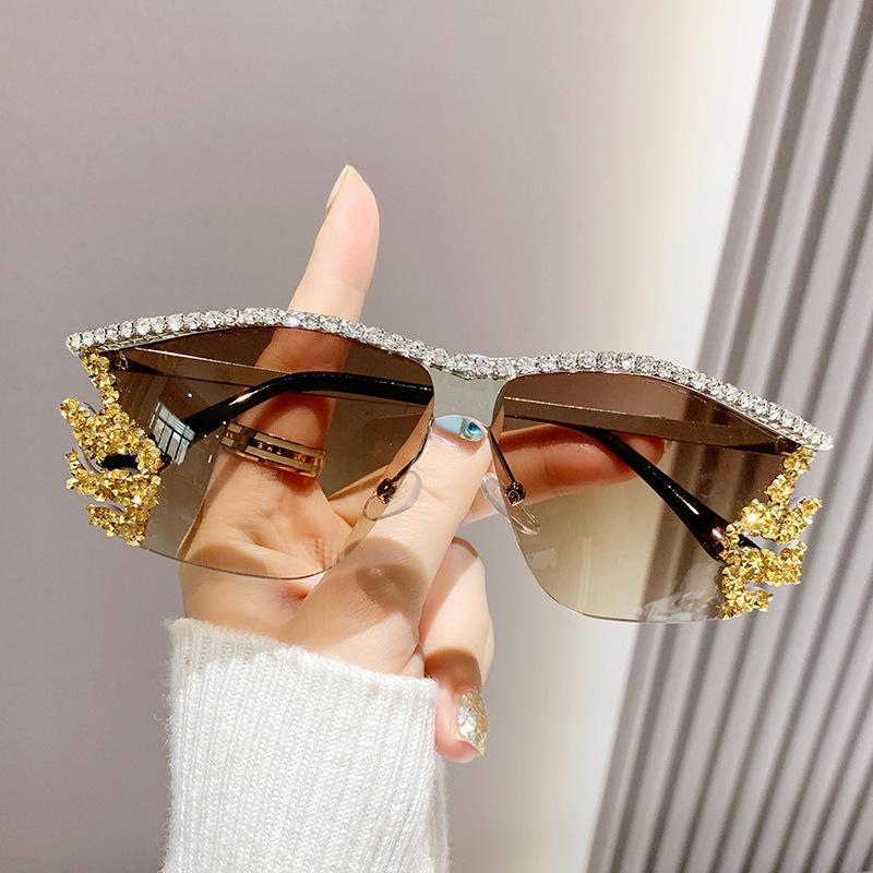 Retro y2k Diamond Sunglasses Women For Female Popular Luxury Brand Designer Rimless Sun Glasses Metal Punk Crystal Shade UV400