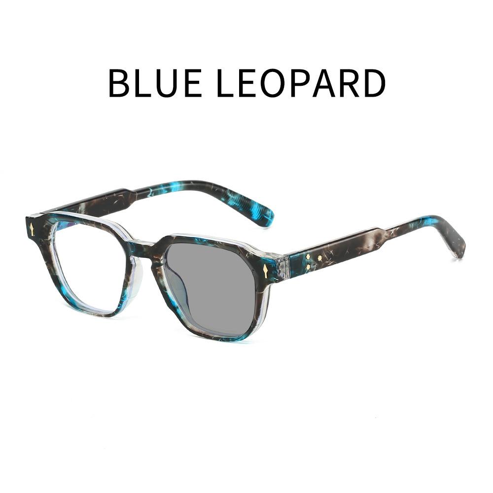 

2026New Man Woman Reading Glasses Fashion Retro Versatile Unisex High Quality Readers Square Photochromic Reading Eyeglasses +400