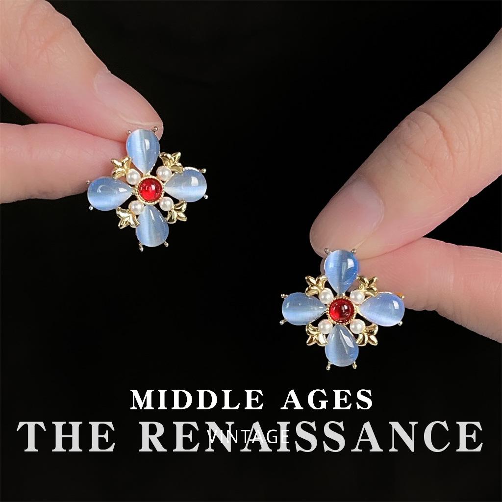 Medieval French retro glass opal four-leaf flower stud earrings niche literary court style earrings